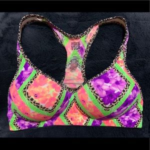 PINK Victoria’s Secret sports bra with push up